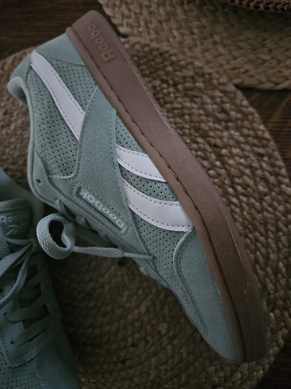 Reebok Forte Lounger Suede Sneakers Sage Green Gum Sole Women's Size 8 EUC